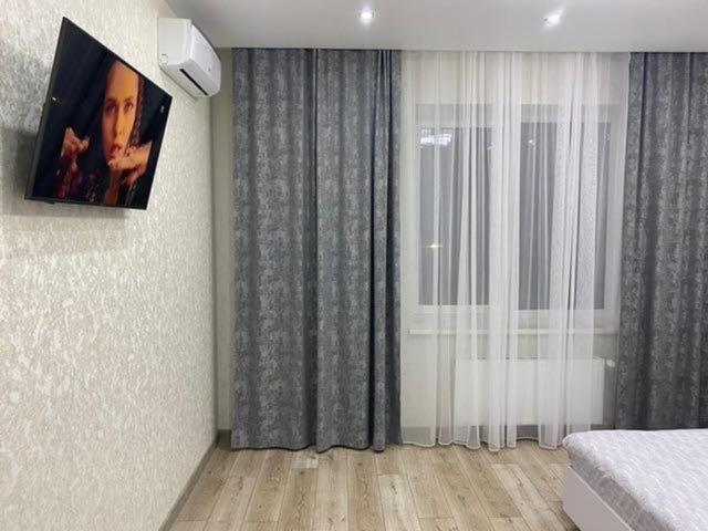 Люкс Апартаменти В Центрі Міста ,Жк Театральний Ривне Екстериор снимка