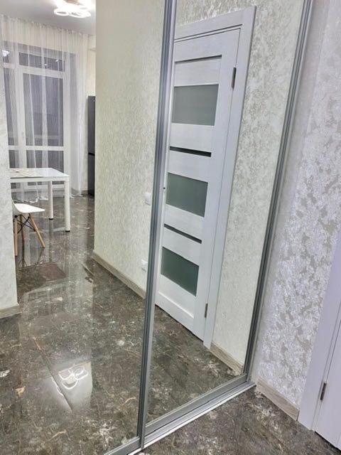 Люкс Апартаменти В Центрі Міста ,Жк Театральний Ривне Екстериор снимка