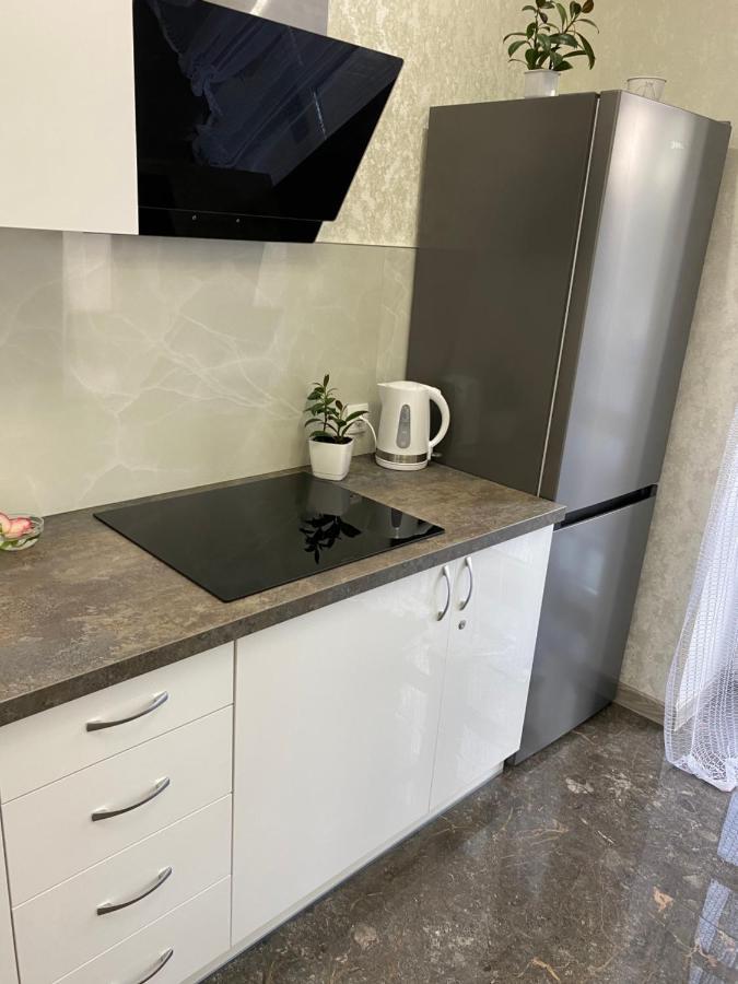 Люкс Апартаменти В Центрі Міста ,Жк Театральний Ривне Екстериор снимка